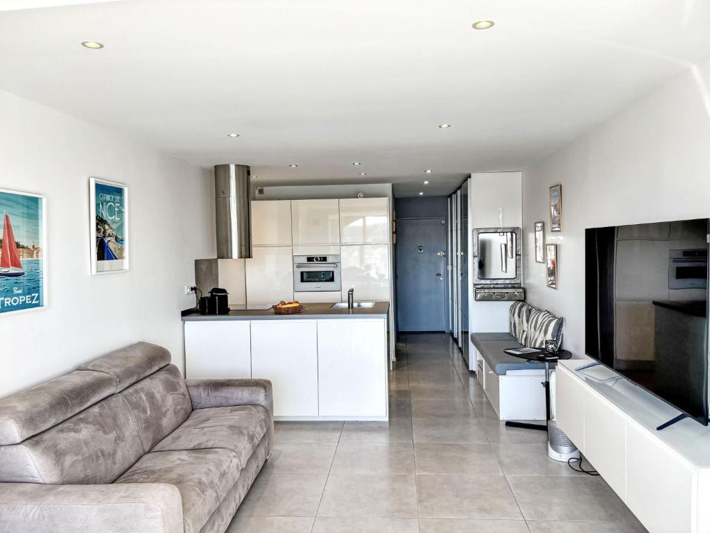 Studio Les Cascadelles-14 by Interhome - 3