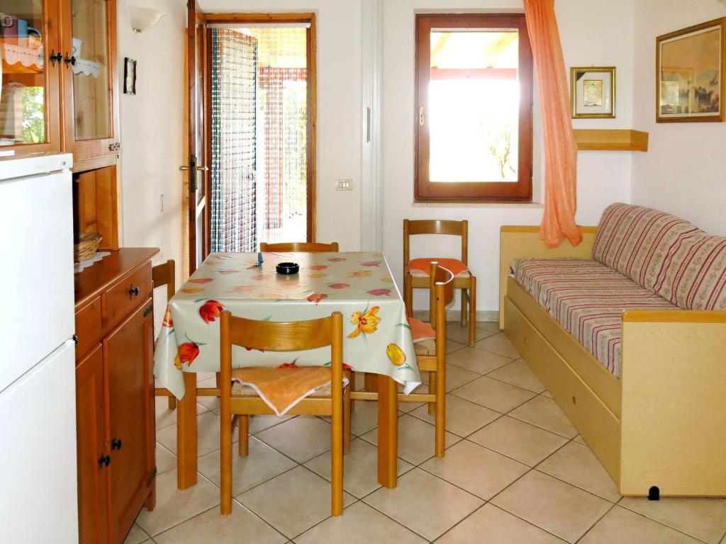 Holiday Home Rei Marina Fronte Mare - REI204 by Interhome - 4