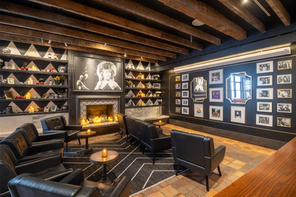 Bar/lounge