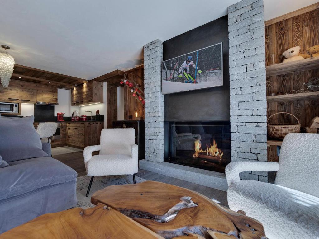 Spacieux 4 pièces avec cheminée, balcon et parking à Val-d'Isère - FR-1-567-67 - 5