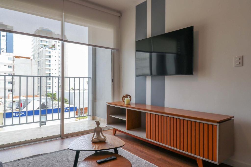 Chic & Inviting 2BR whit Balcony in Miraflores - 5