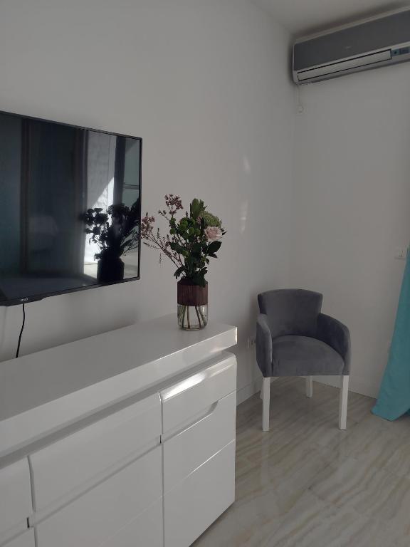 SALT Studio Apartment - 3