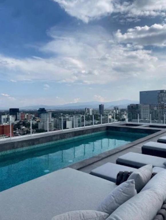 LUXURY Panoramic Sky Pool, Gym & Grill - Portal SA - 2