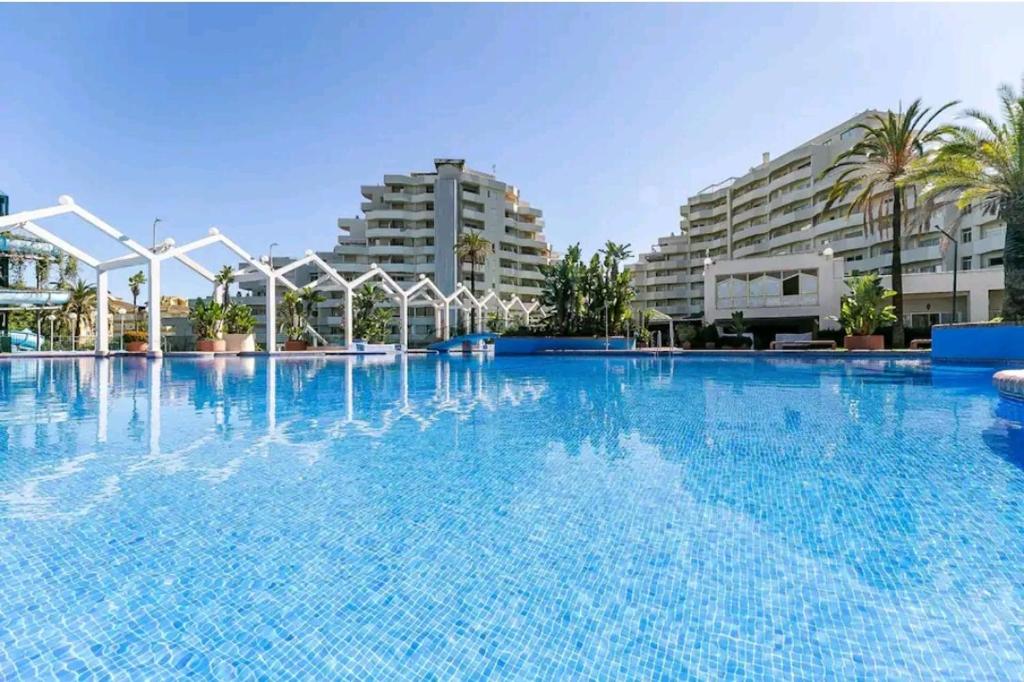 BENALBEACH Vistas al mar con Parking y Wifi - 1