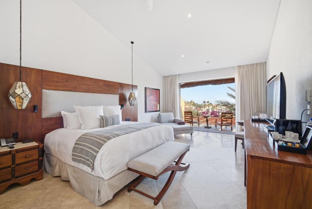Deluxe Junior Suite Ocean View - Casa Del Mar - 2