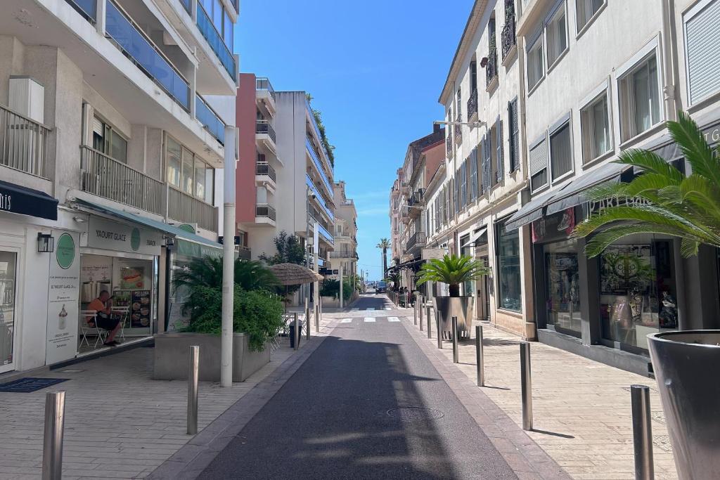 Apartment in Cannes city center - 3