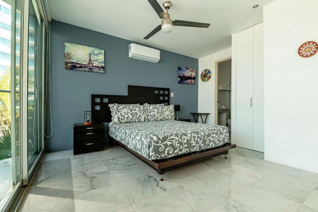 Beachfront Duplex w Multiple Pools - Beachclub - 1