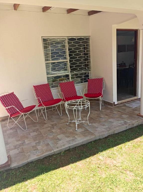 Casa con Jardín - 3