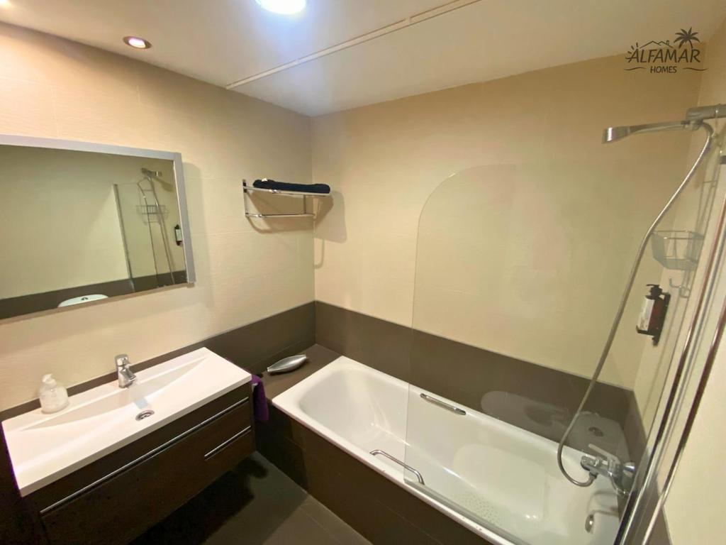 Siena Suite - Modern Apartment with Terrace, Parking and Swimming Pool - 4