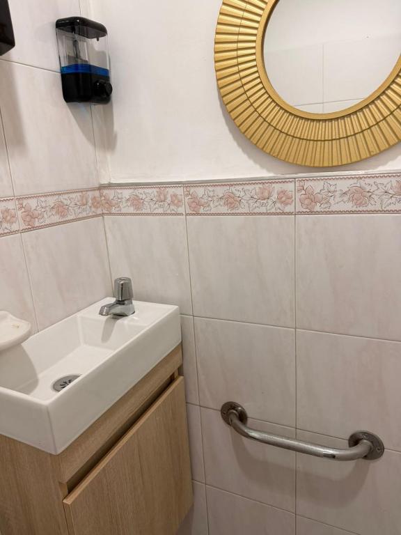 Hermosa Habitación en Tequendama - 5
