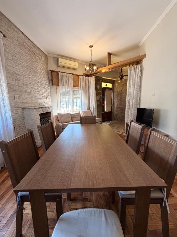Casa para 6 a 1 cuadra Metropolitano - 5