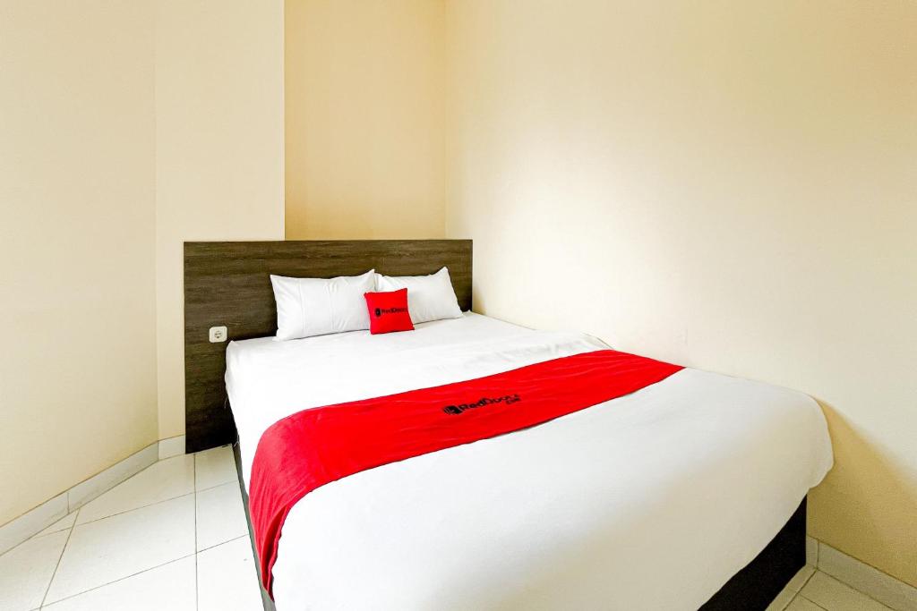 レッドドアーズ @ RSUD チェンカレン (RedDoorz @ RSUD Cengkareng)