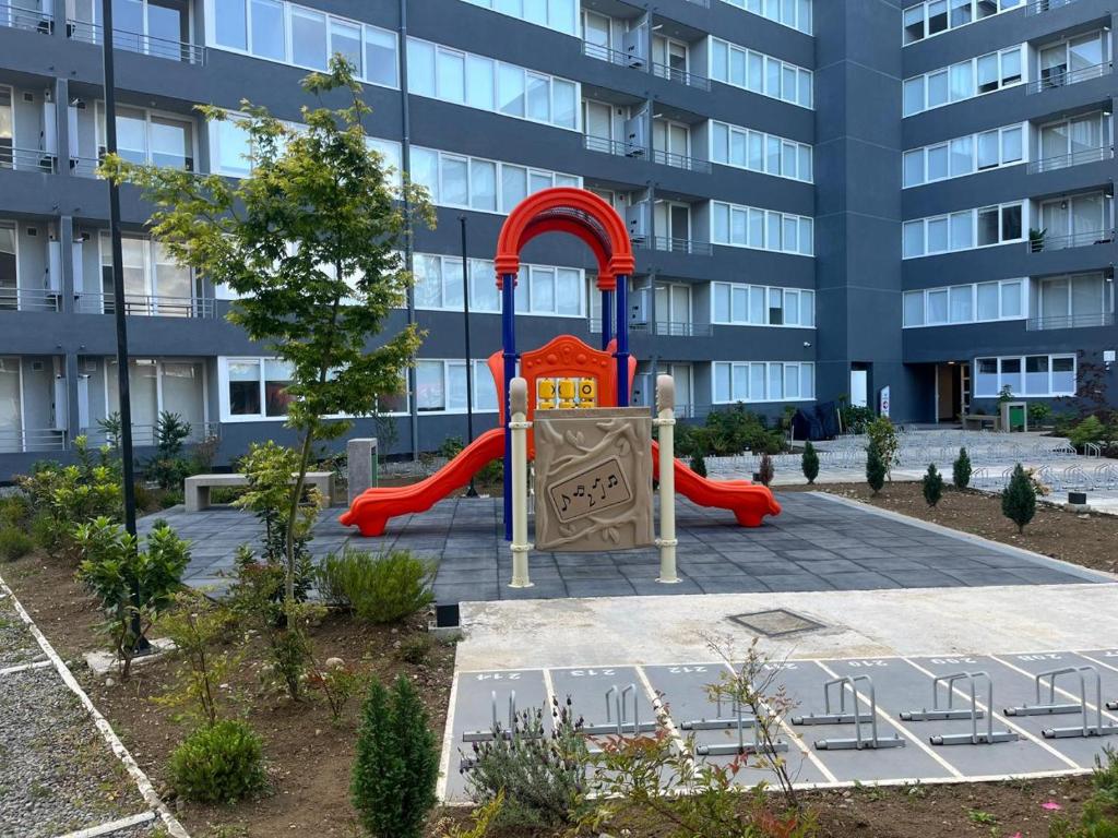 Depto nuevo, cerca de mall, estacionamiento gratis - 5