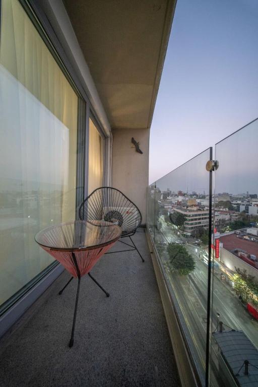 Luxury 2BR Condesa Rooftop Pool Walk Roma - 2