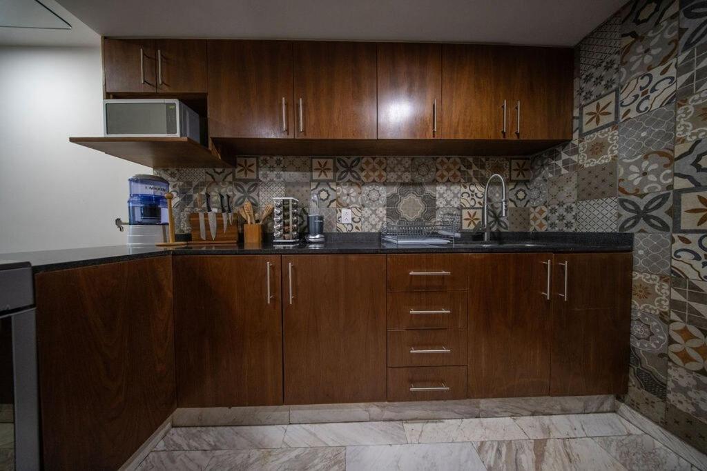 Luxury 2BR Condesa Rooftop Pool Walk Roma - 3