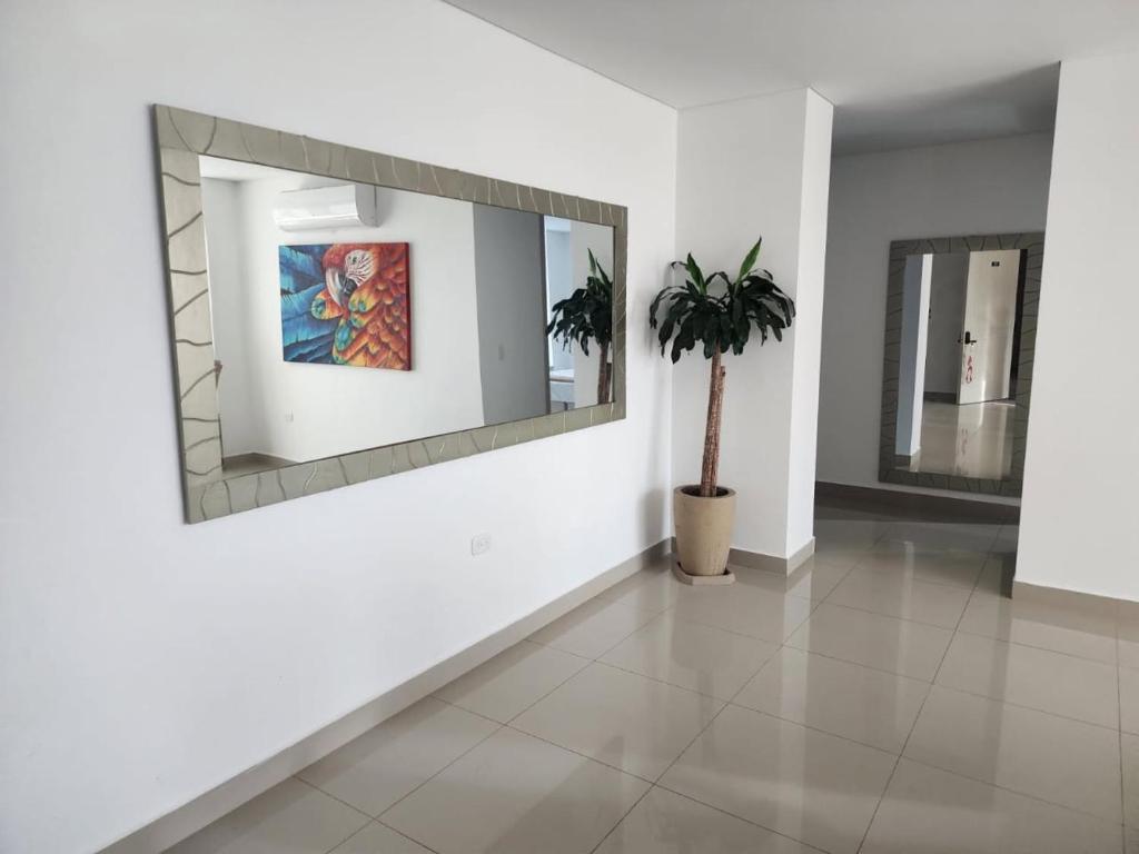 Luxury 3br 2ba Penthouse with rooftop pool - 4