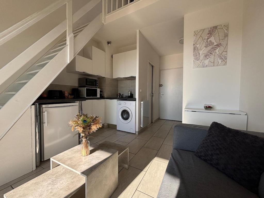 Studio vue mer à Sanary, tout équipé ! - 2