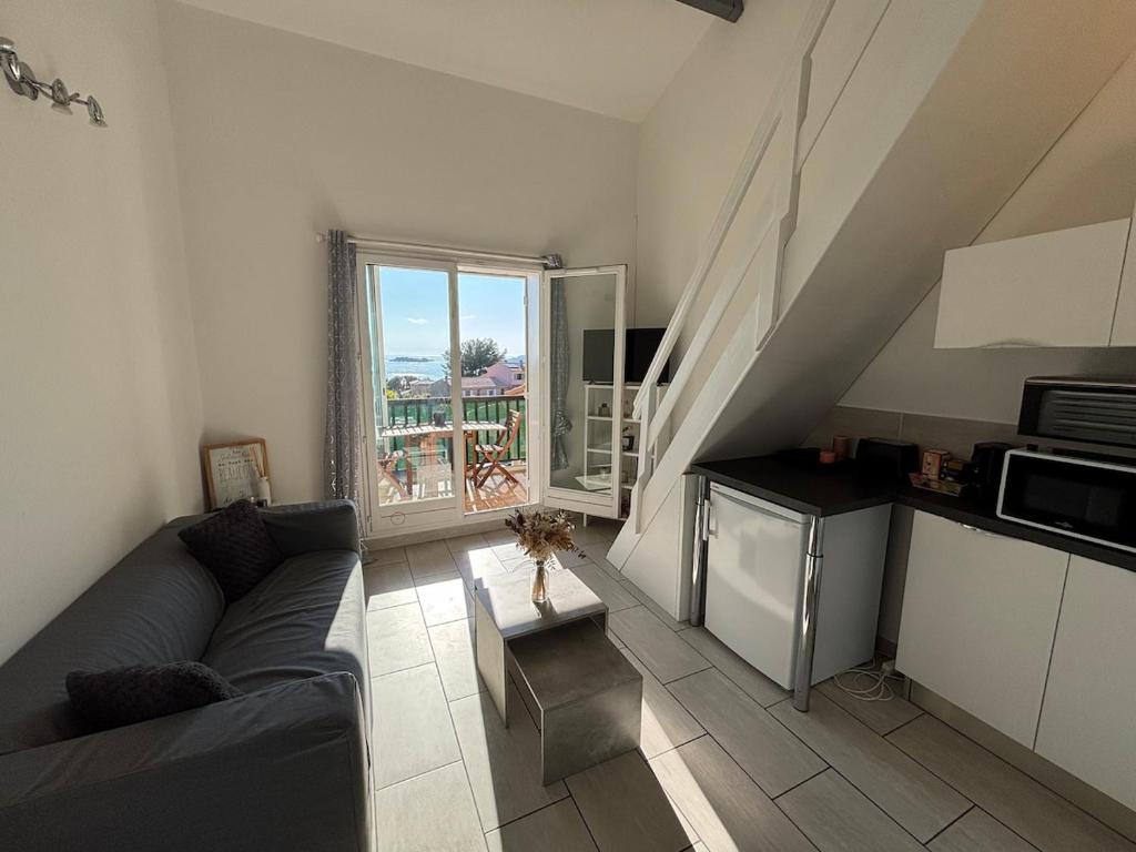 Studio vue mer à Sanary, tout équipé ! - 5