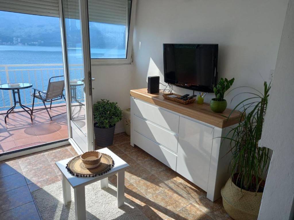 Bay View Apartment - 3