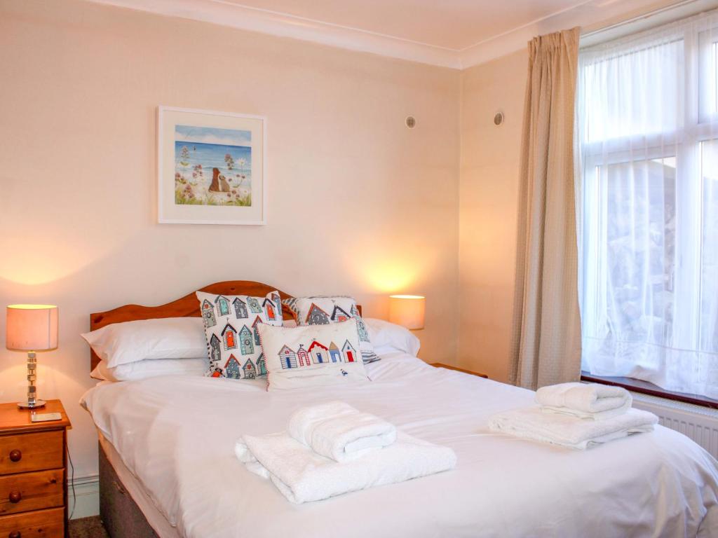 2 The Elms, Devon Road, Salcombe - photo 2