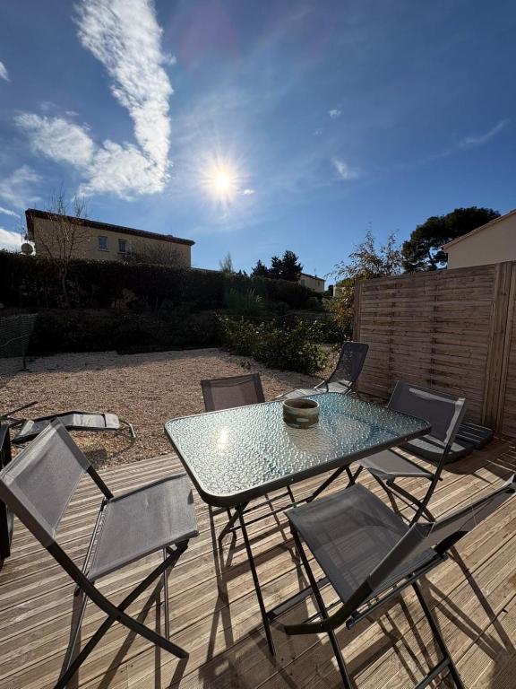 la pause detente, villa climatisée avec jardin et parking privés, à 5 mn de la mer, au calme - 3