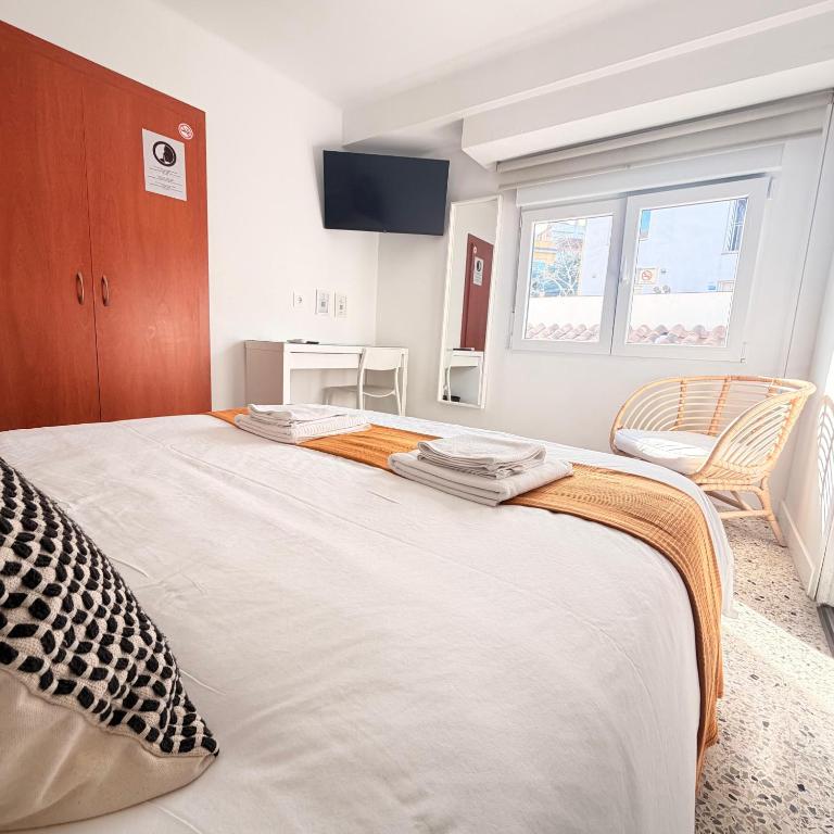 Molí de Mar Hostal - Check-in autónomo 24 h - 2