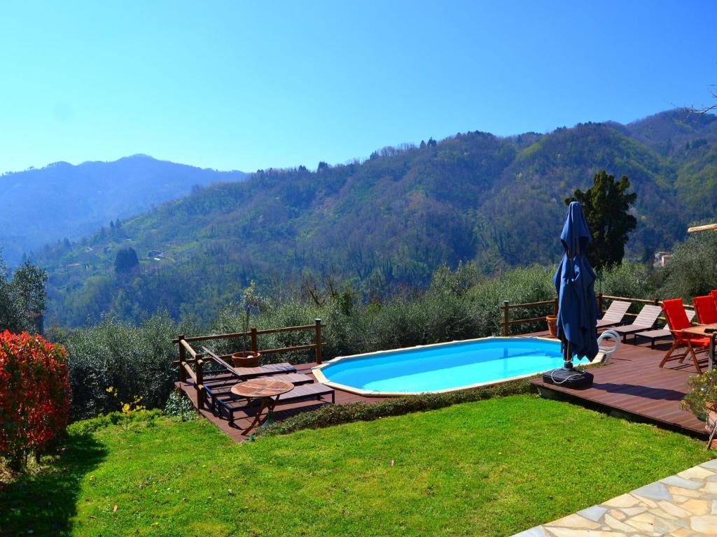 Cozy Holiday Home in Tuscany with Private Pool
