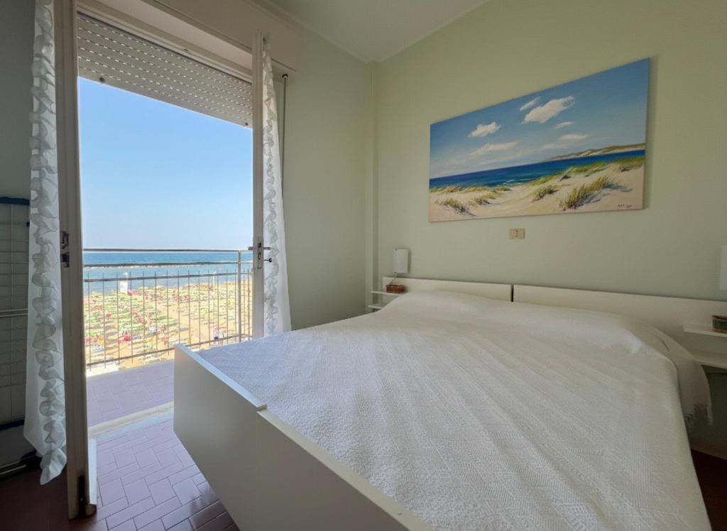 4 Trilocale vista mare - 4
