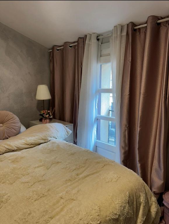 Habitación privada con balcón en Madrid Centro - Sol - 2