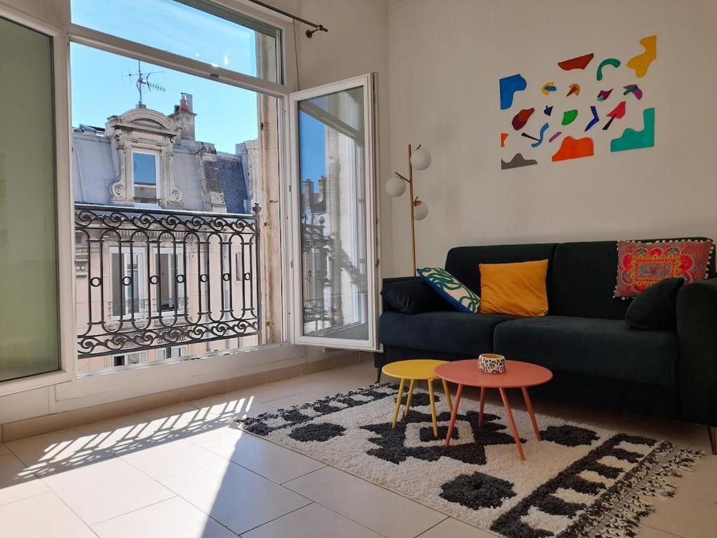 2 rooms lumineux en plein centre - 4