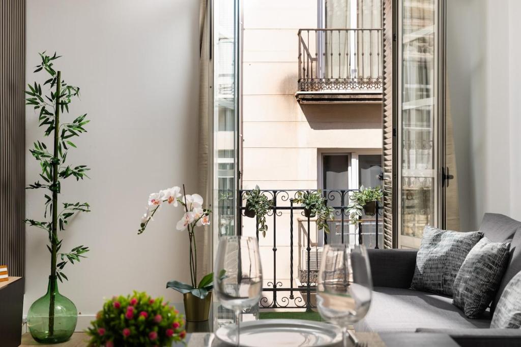 Stylish & Newly Renovated Retreat in Málaga Centre - 1