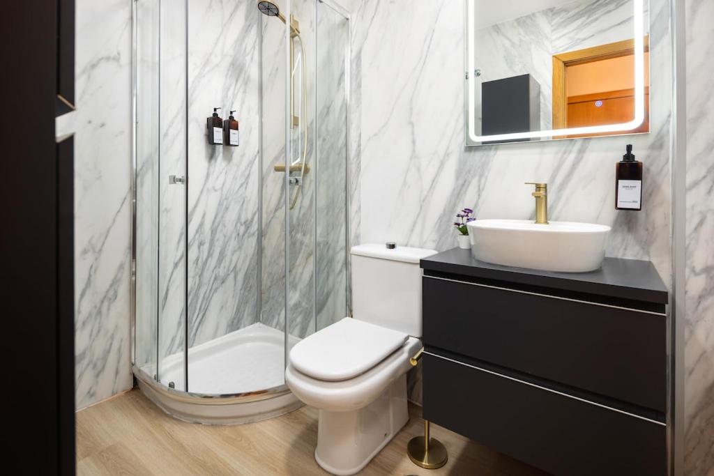 Stylish & Newly Renovated Retreat in Málaga Centre - 3