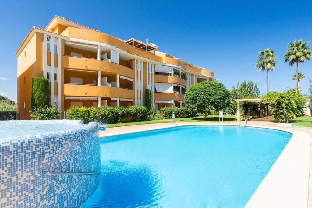 Coastal Living fully equipped 200m from the Beach - 2