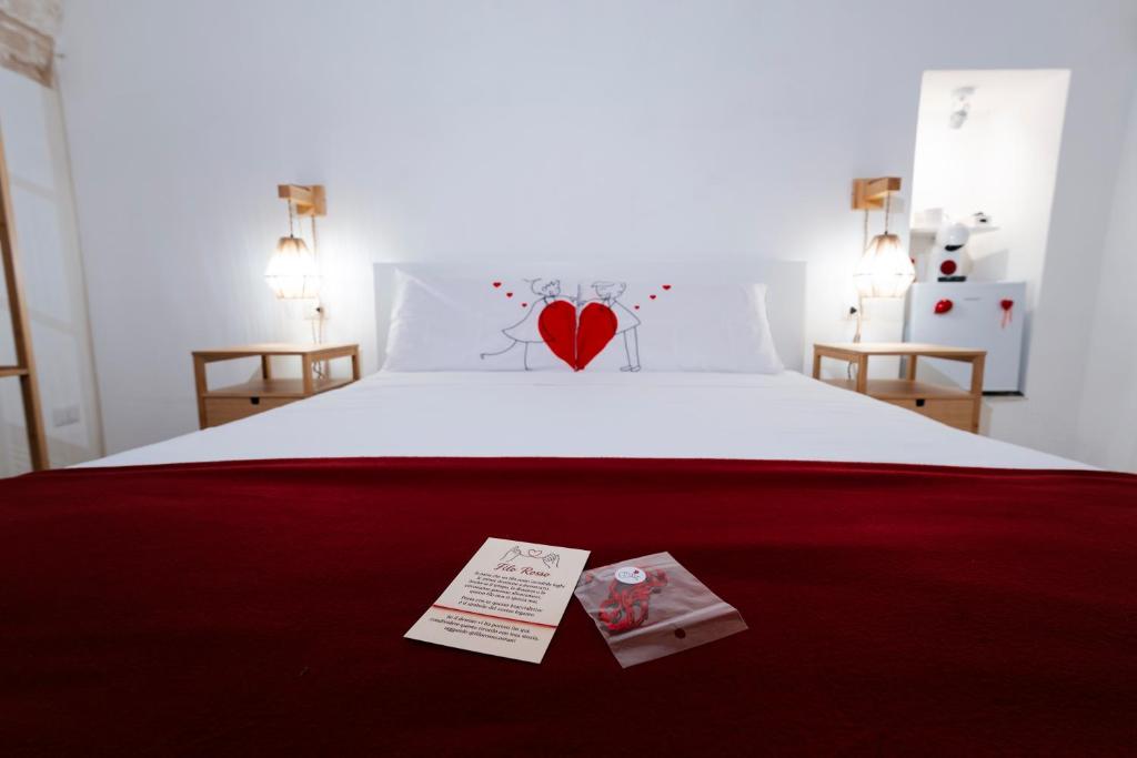 Filo Rosso - Romantic Suite Centro Storico Ostuni - 3