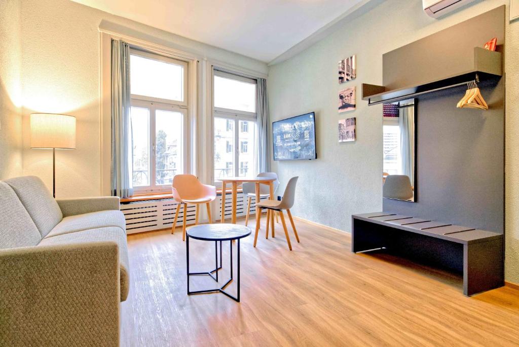 BANK House Apartment L 206 - GRIWA RENT - 1
