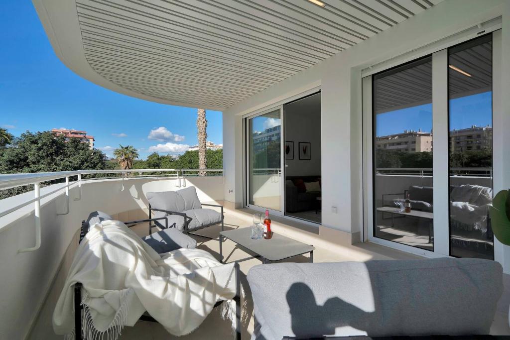 Apartment with terrace, parking, pool and A C - Horus 1 - 3