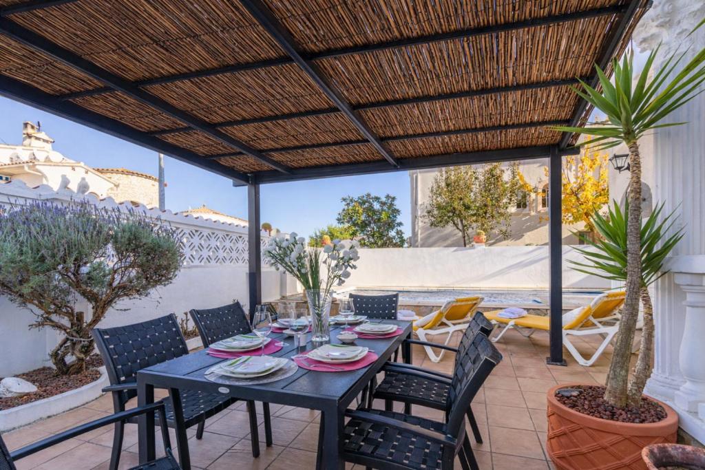 Apart-rent Casa Requesens 0007 - 2