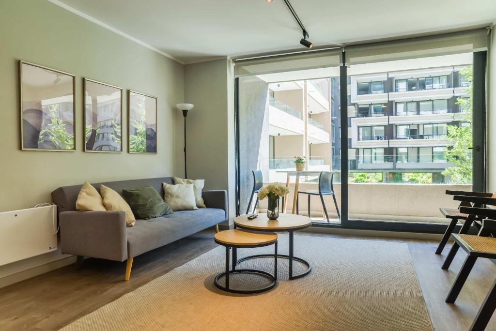 Urban Getaway Stylish 2BR Apartment in Providencia - 3