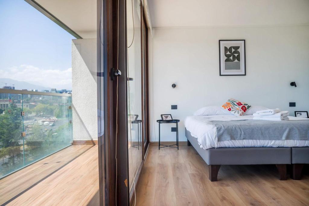 Enjoy Space and Comfort in 2BE in Las Condes - 2
