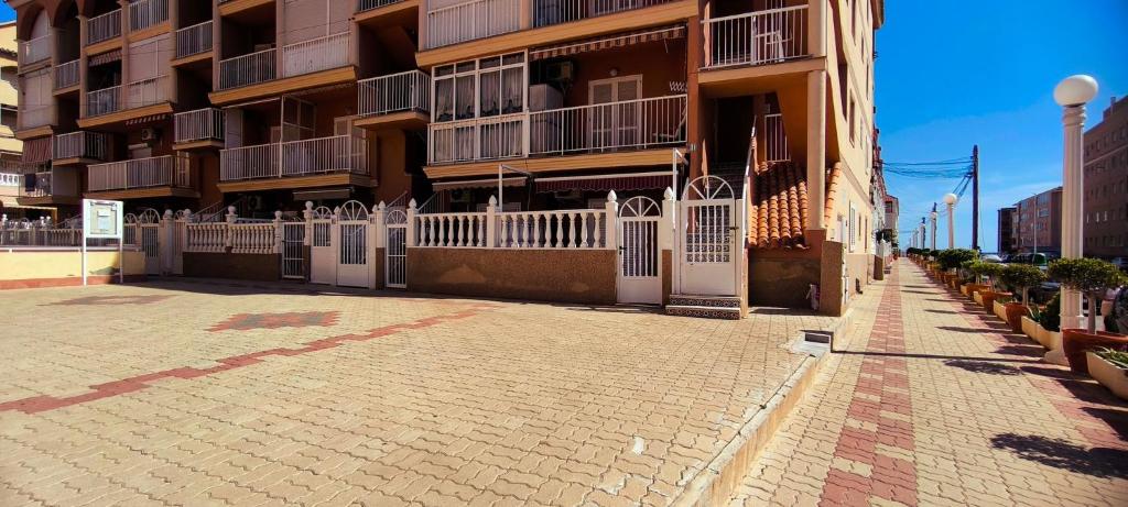 Sun and beach in La Mata 外観