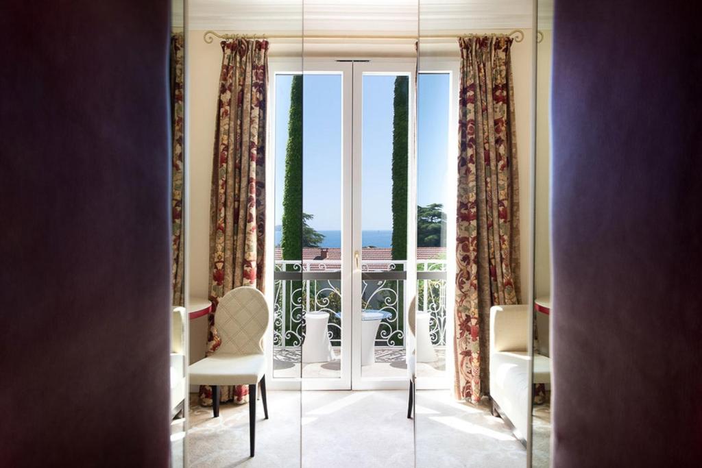 View, Hotel Chateau de la Tour Cannes in Cannes