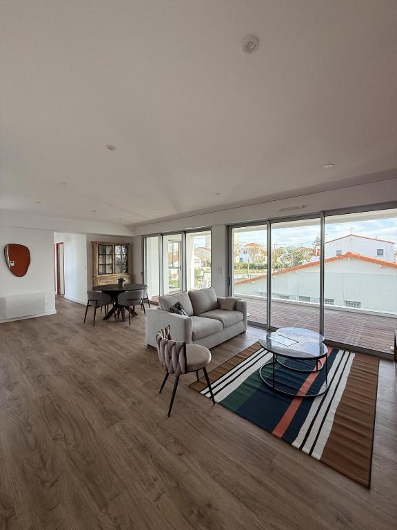 Appartement avec terrasse - Proche mer et centre - 5