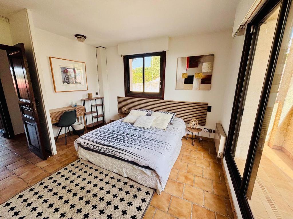 Magnifique T4 Haut de Villa Vue Mer-3 Chambres - 5