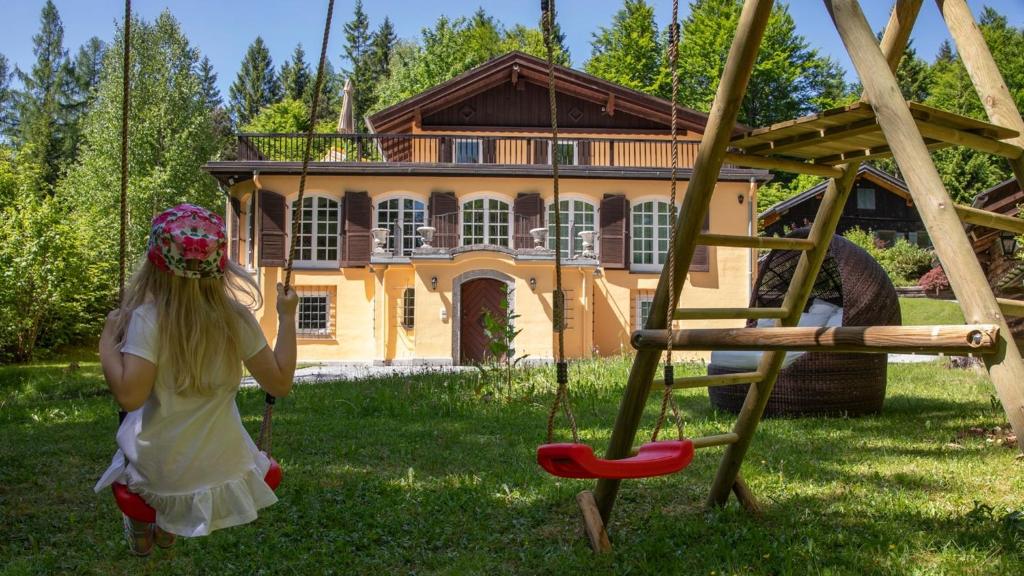 Chalet Felseneck - Ihr privates Ferienhaus in den bayerischen Alpen - 2