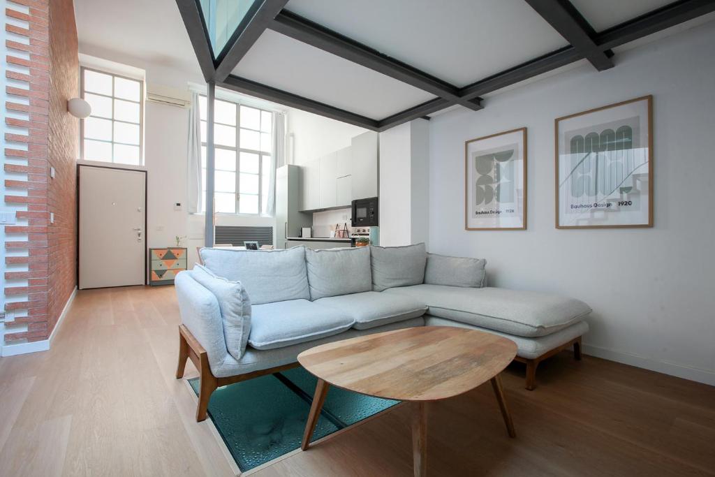 Cozy and Elegant Design Loft - 2