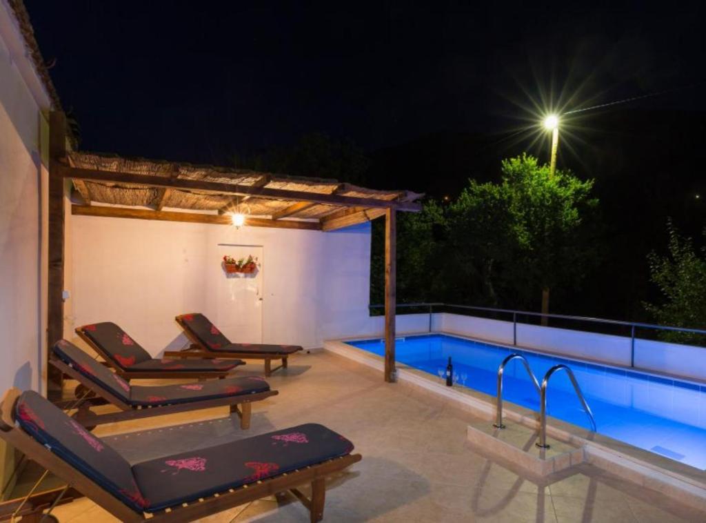 スイミングプール