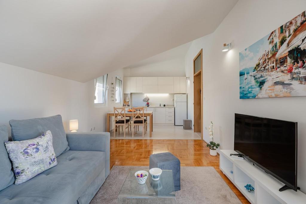 Igalo Blue - Bay View, Steps from Promenade - 5