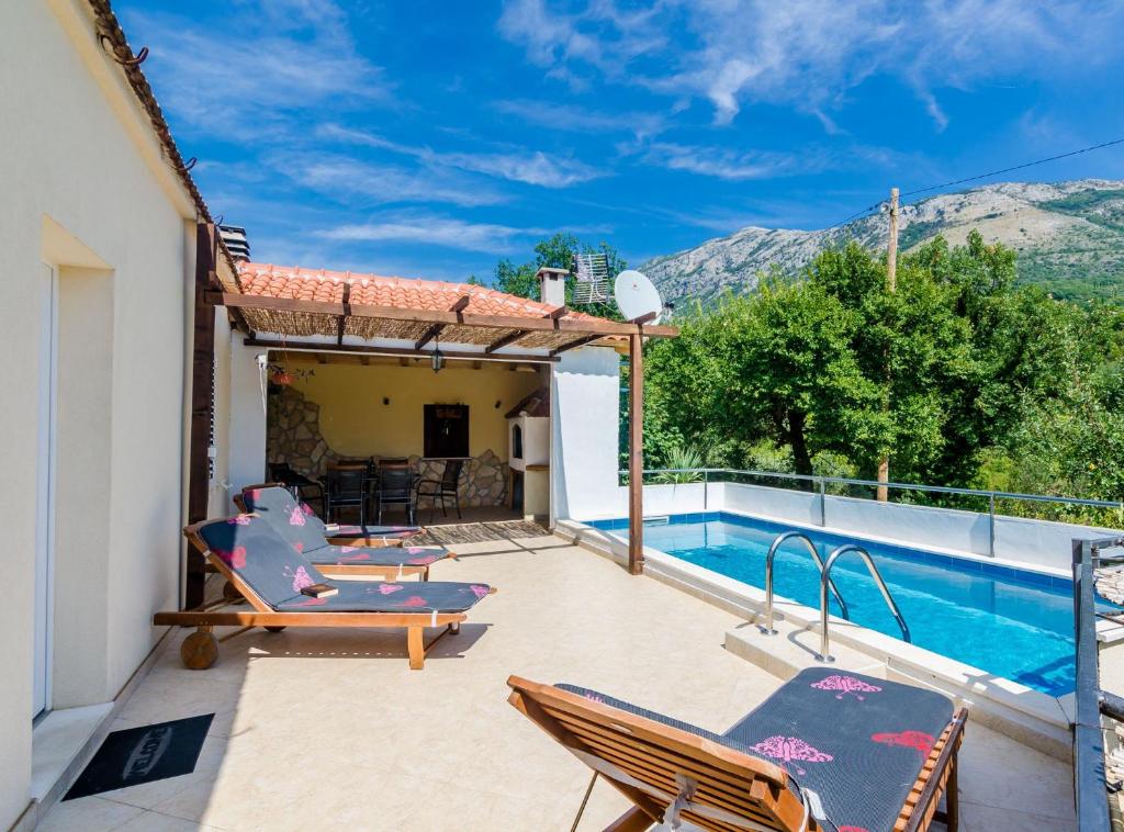 スイミングプール