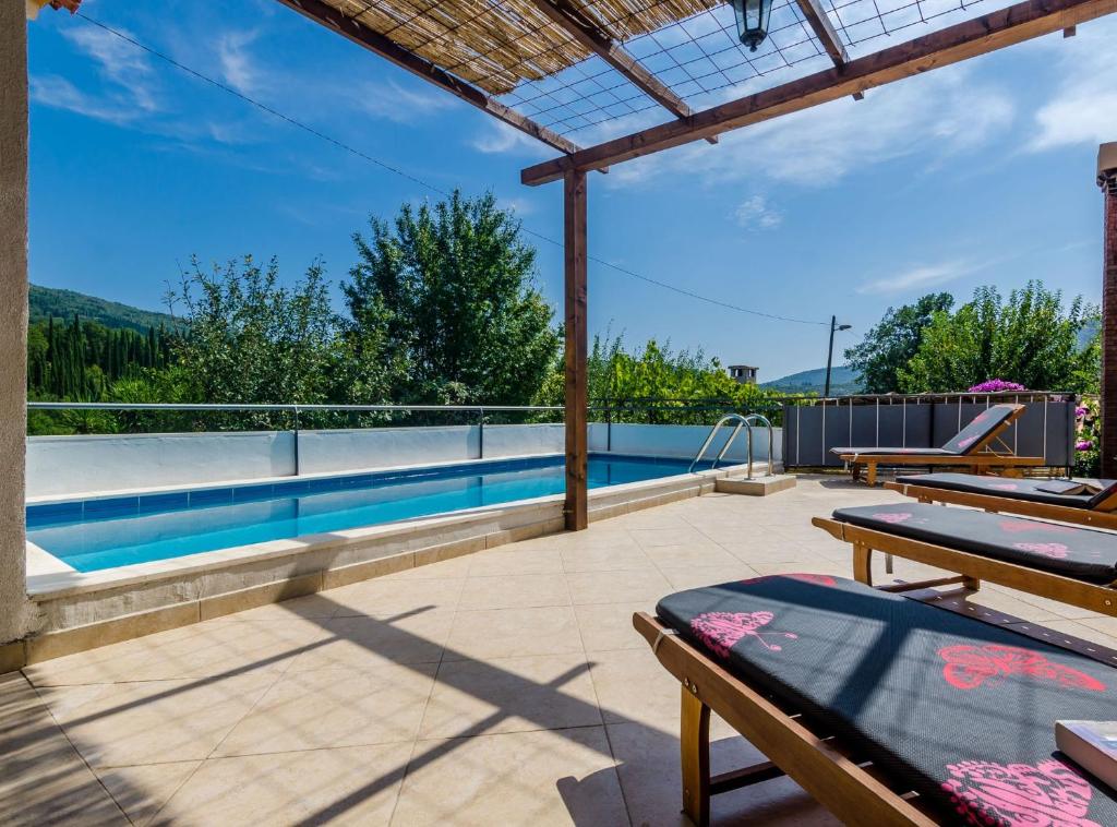 スイミングプール