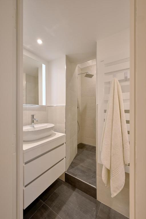 Charming brand new studio with Mezzanine - Odeon - 2